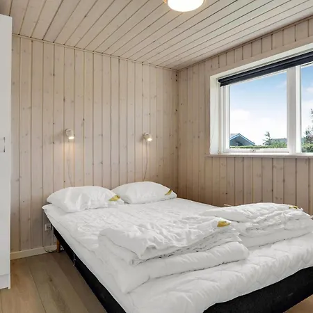 4 Bedroom Cozy In Haderslev بيت للعطل