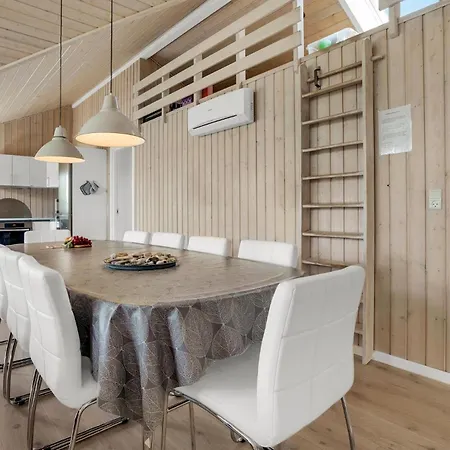 4 Bedroom Cozy In Haderslev بيت للعطل Råde